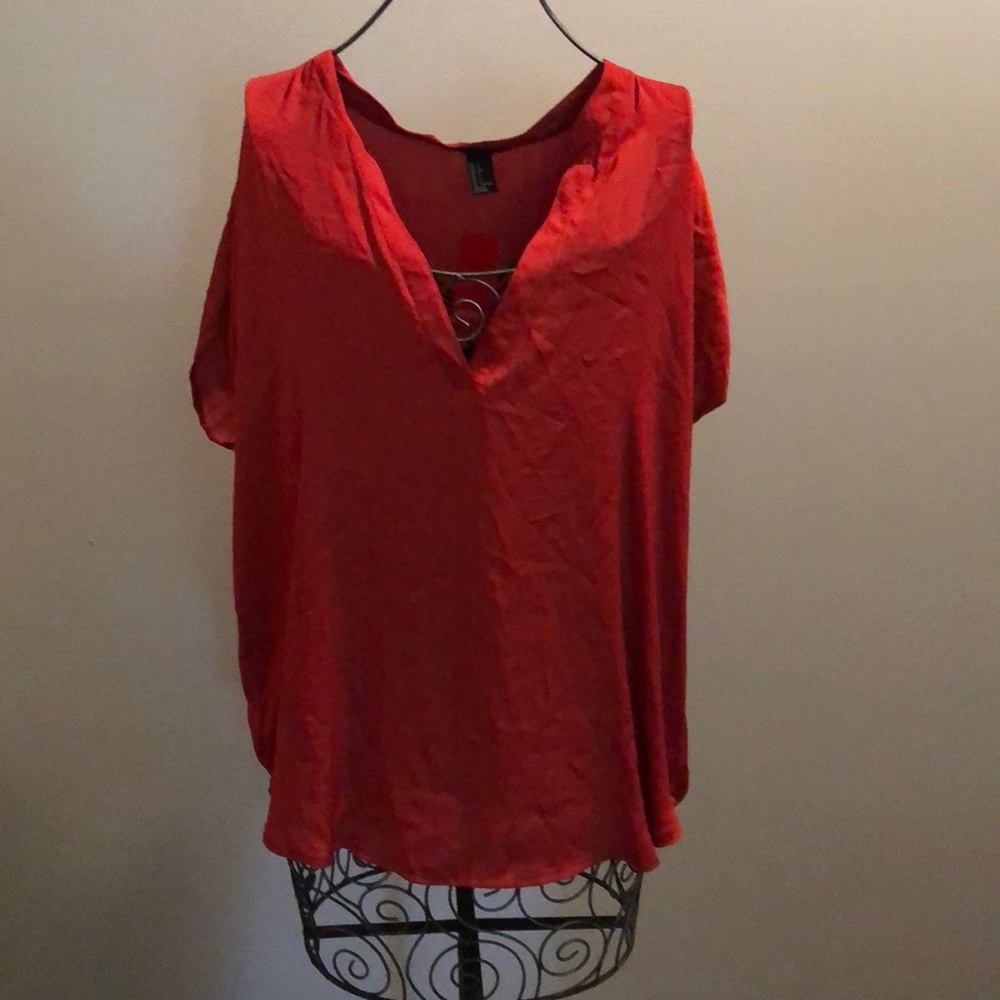 🌟Forever 21 size Large color rust🌟